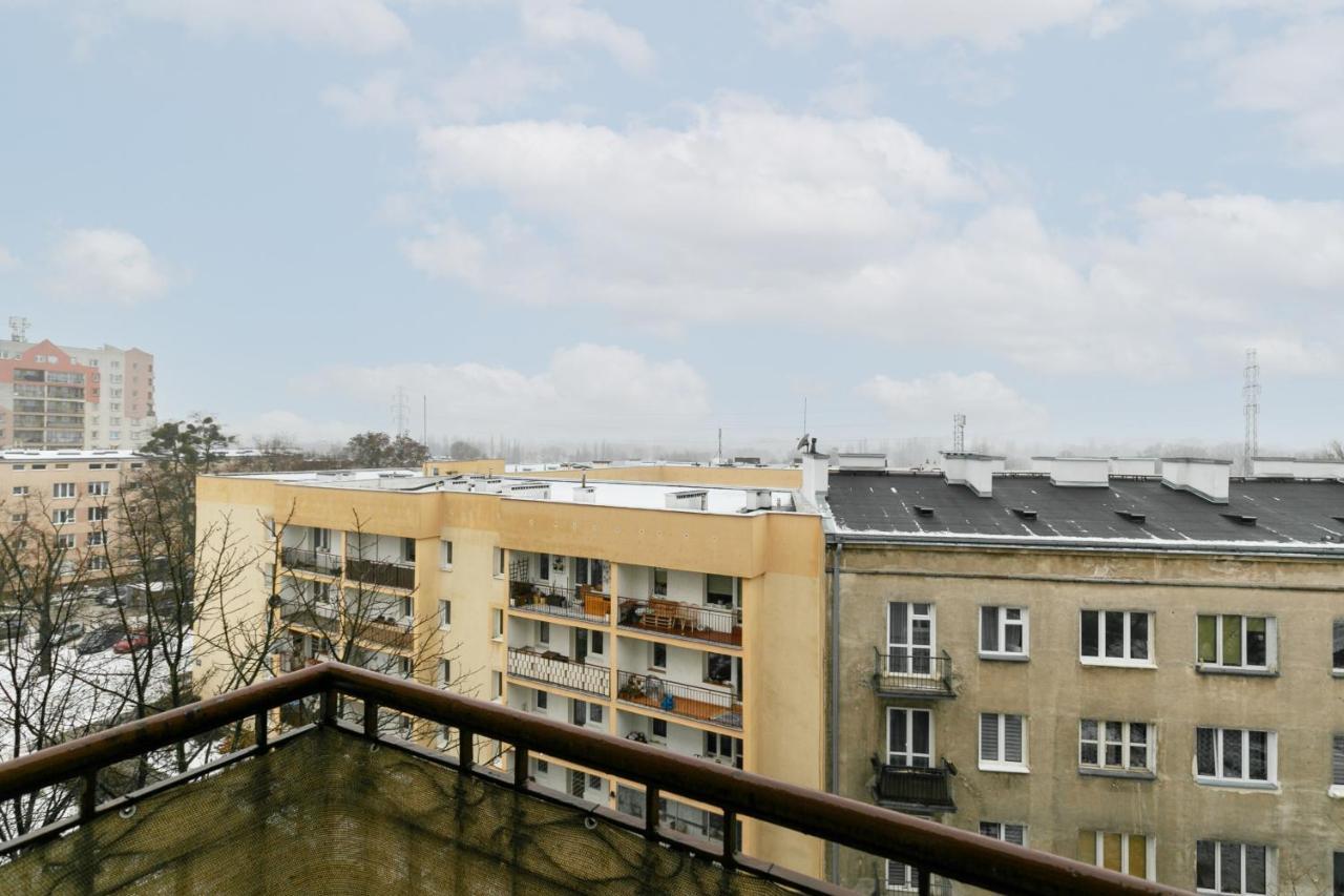 Wola Apartment With Balcony & Close To Metro By Noclegi Renters Warsaw Luaran gambar